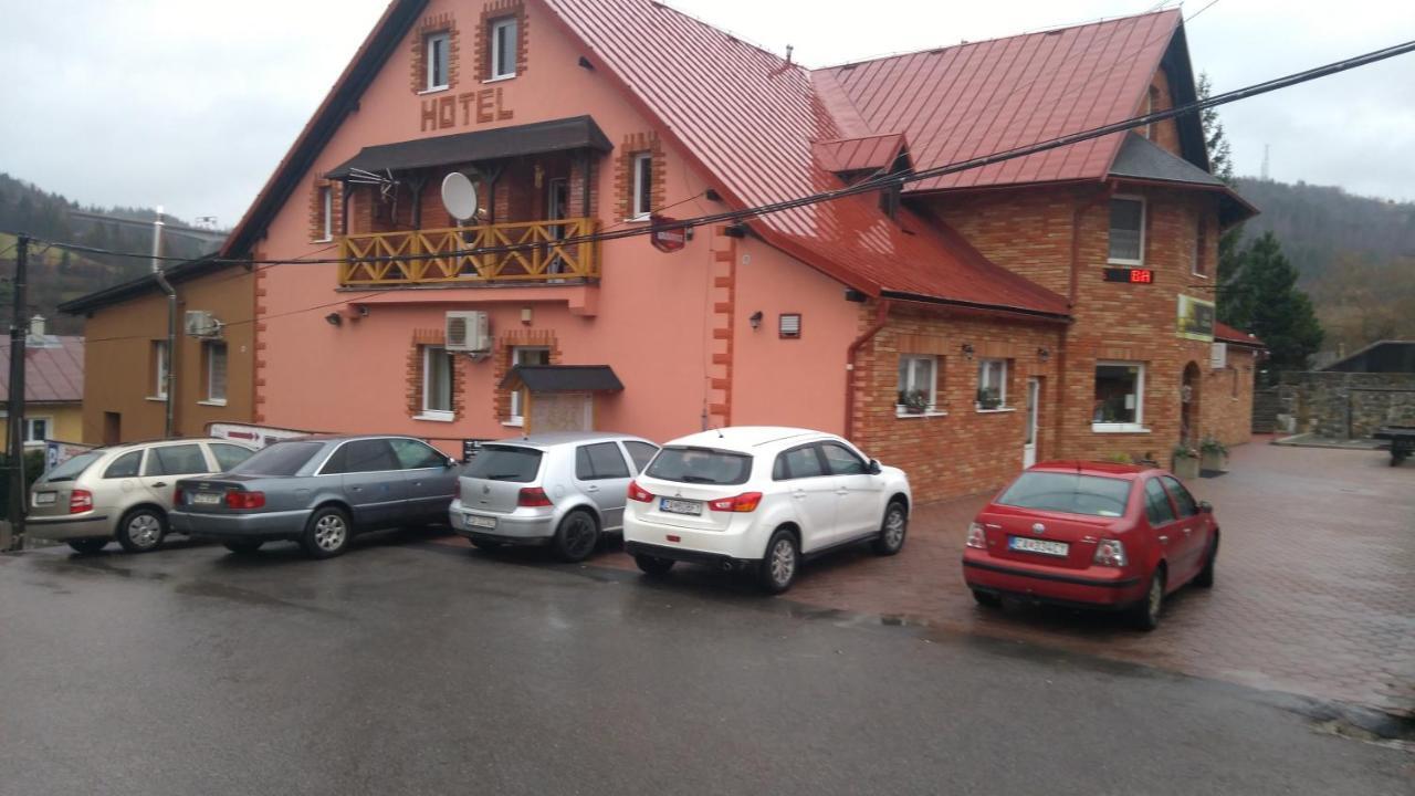 Hotel Kolonial Skalité Exteriör bild